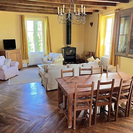 Maison Les Gourrets فندق 3*