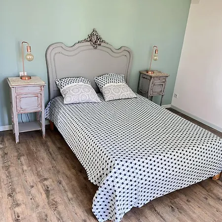 Maison Les Gourrets فندق